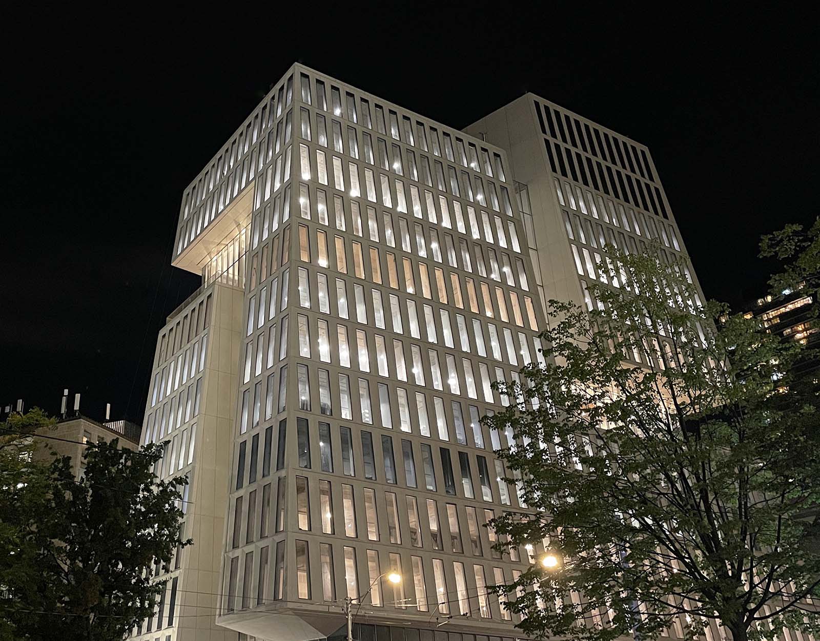 SR Innovation Campus West Tower, Toronto at night